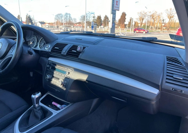 BMW Seria 1 cena 27900 przebieg: 138605, rok produkcji 2011 z Ustroń małe 704